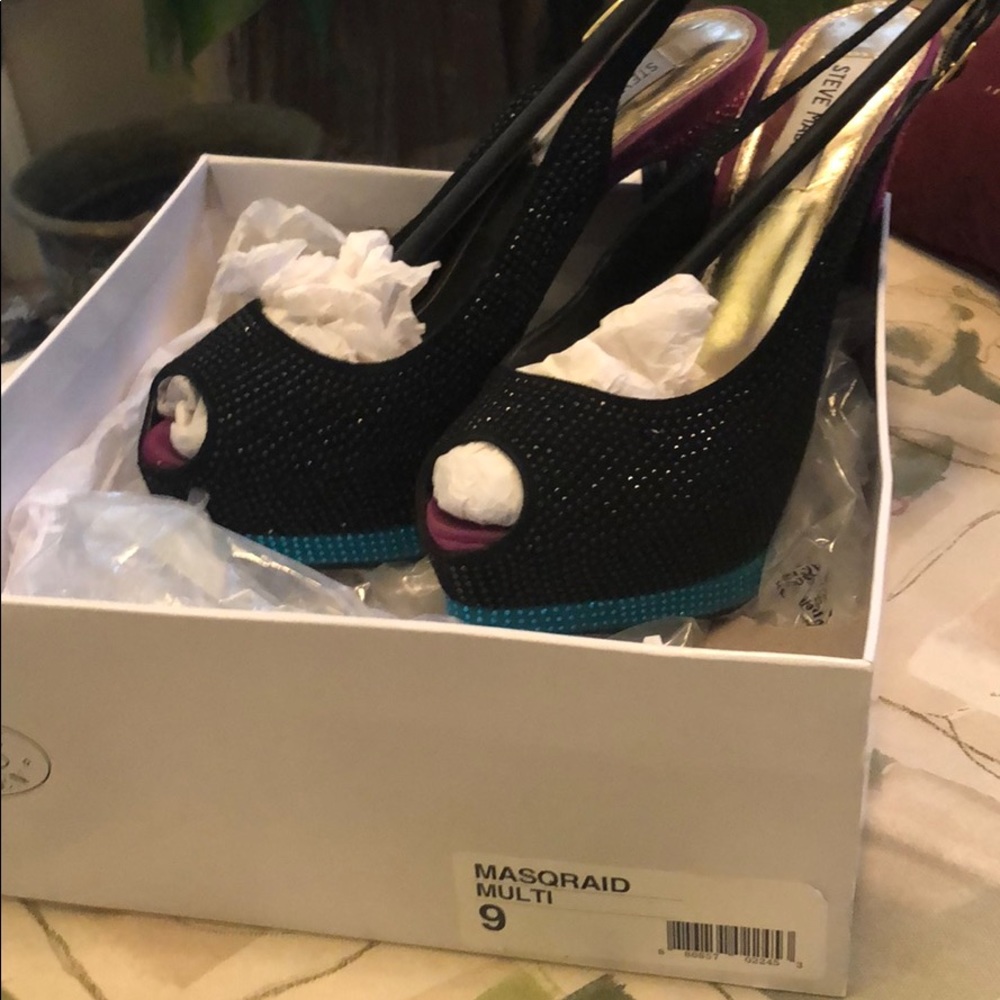 Women’s size 9 shoes